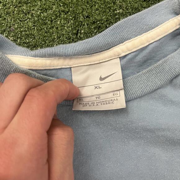 2000s Light Blue Side Swoosh T-shirt - Picture 4 of 6